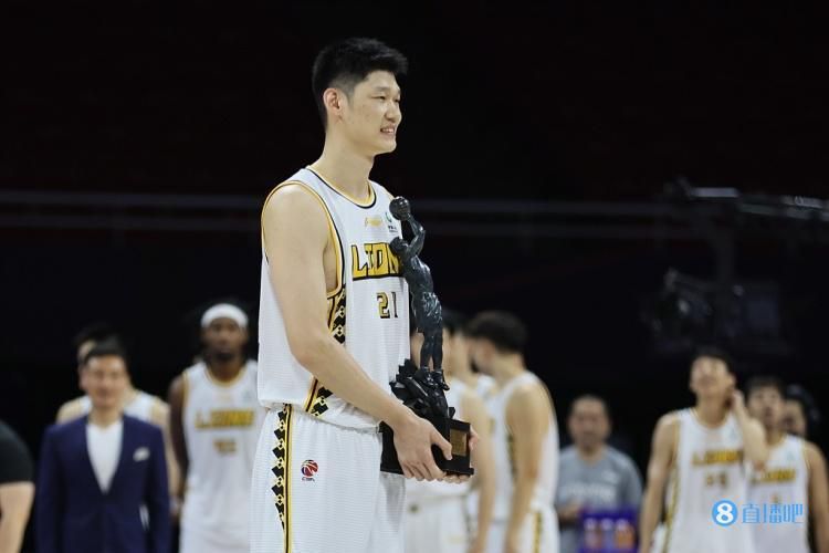 我照着前面那个思路来尝试一下，《三峡好人》的这些元素是否就在摹仿神话呢？王小鲁：你具体讲一下？郝岩冰：前面我们说乡村摹仿都市，都市在摹仿更大的都市，《三峡好人》是在摹仿神话。